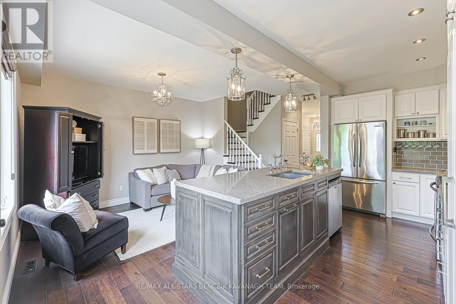 31 Queen's Plate Drive, Markham, Ontario  L6C 2A9 - Photo 11 - N13537000