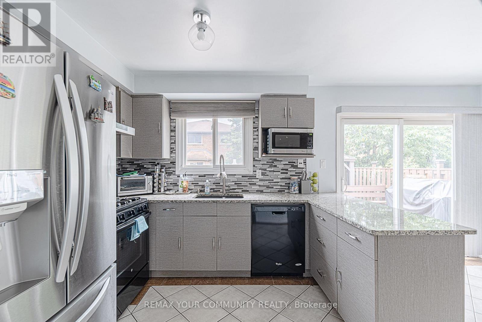 66 Trafford Crescent, Markham, Ontario  L3R 7J2 - Photo 11 - N13537044