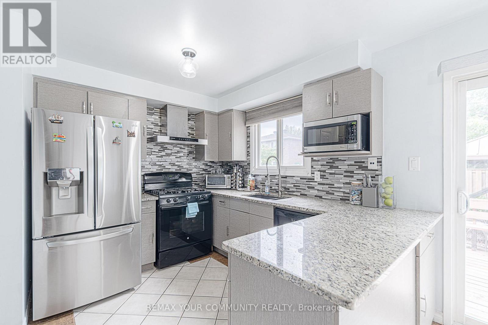66 Trafford Crescent, Markham, Ontario  L3R 7J2 - Photo 13 - N13537044
