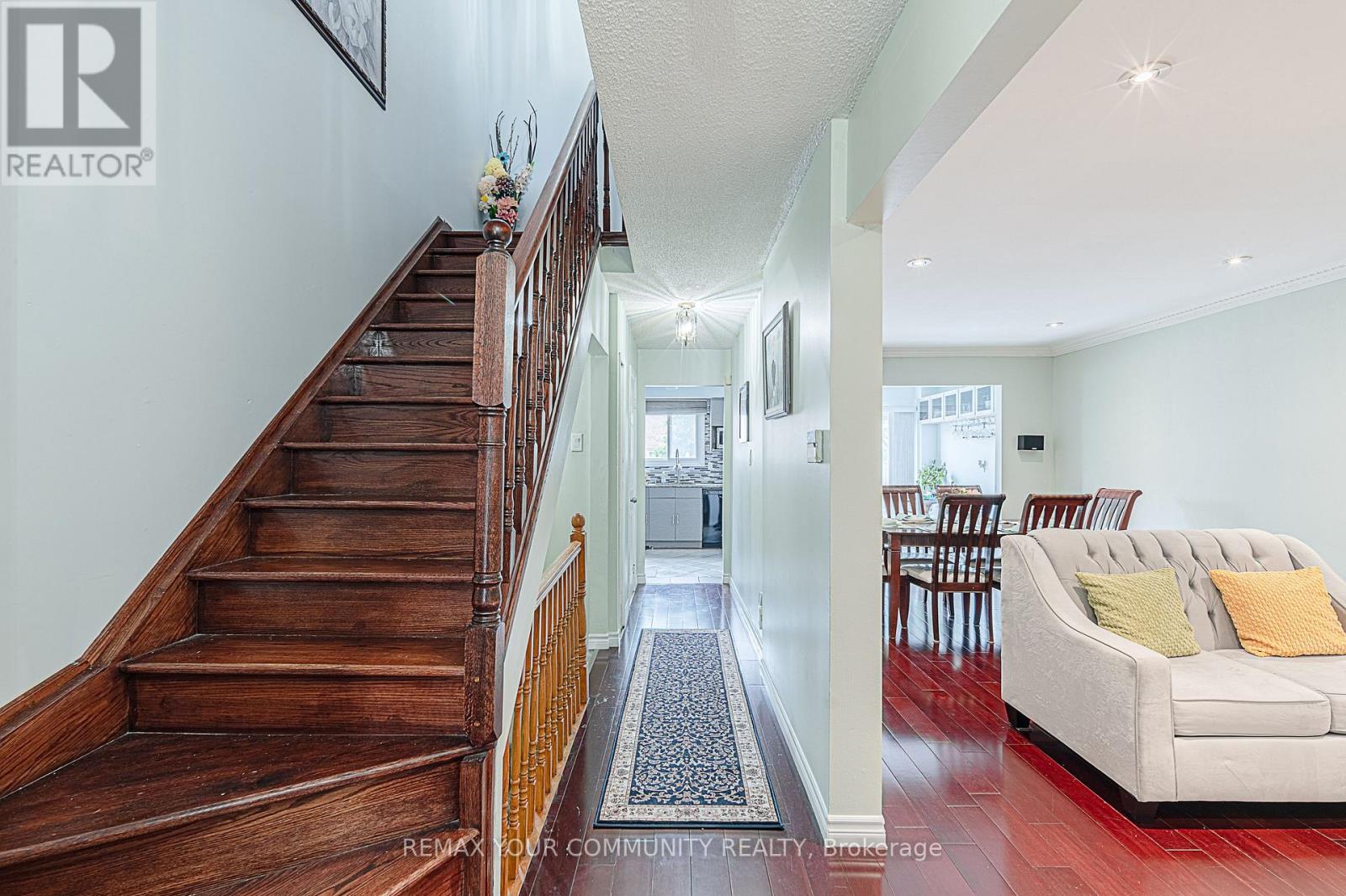 66 Trafford Crescent, Markham, Ontario  L3R 7J2 - Photo 4 - N13537044