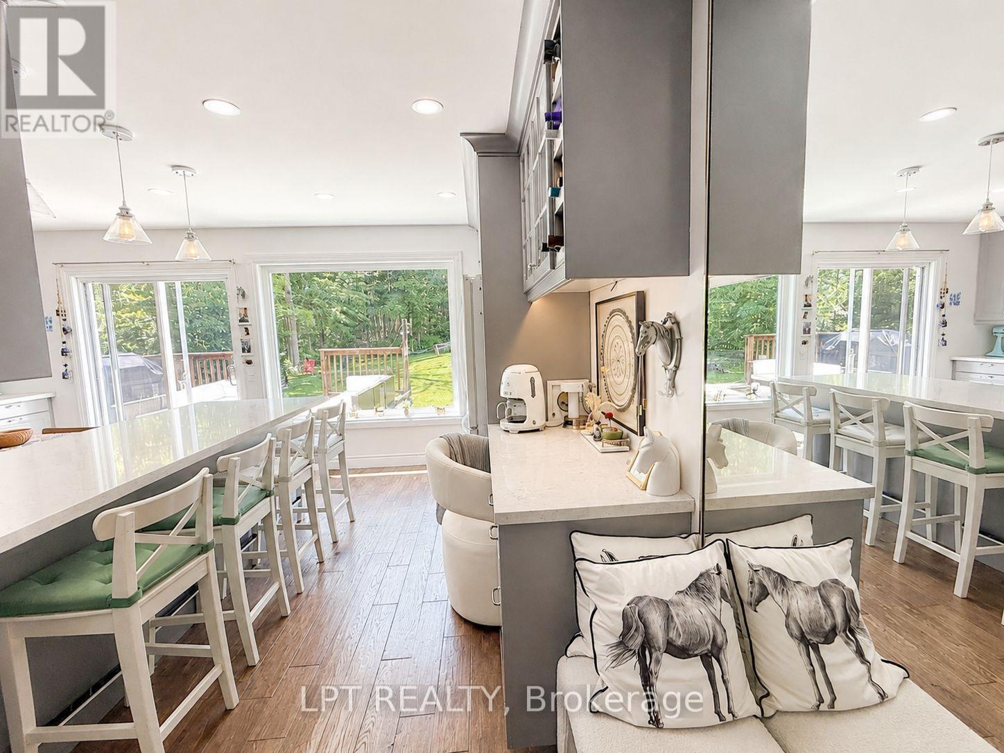 144 Shoreline Drive, Oro-Medonte, Ontario  L0L 1T0 - Photo 5 - S13536832