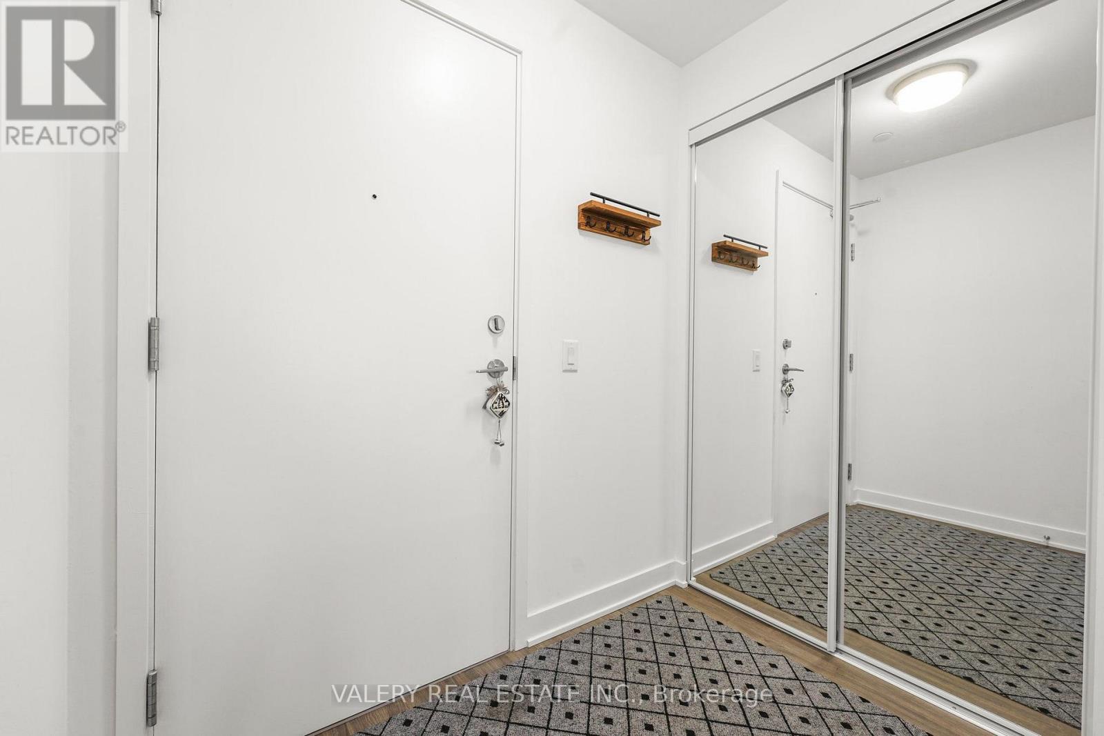 615 - 681 Yonge Street, Barrie, Ontario  L4N 4E8 - Photo 3 - S13536980
