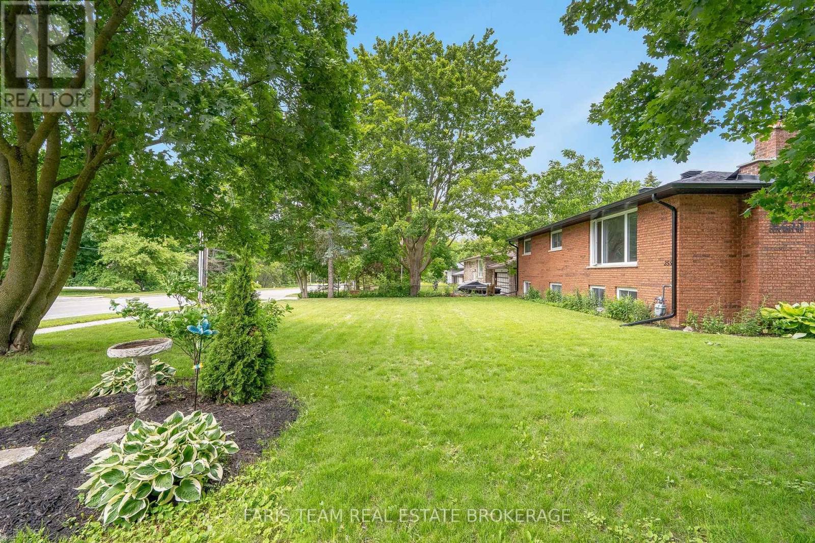 255 Cox Mill Road, Barrie, Ontario  L4N 5M4 - Photo 4 - S13536996