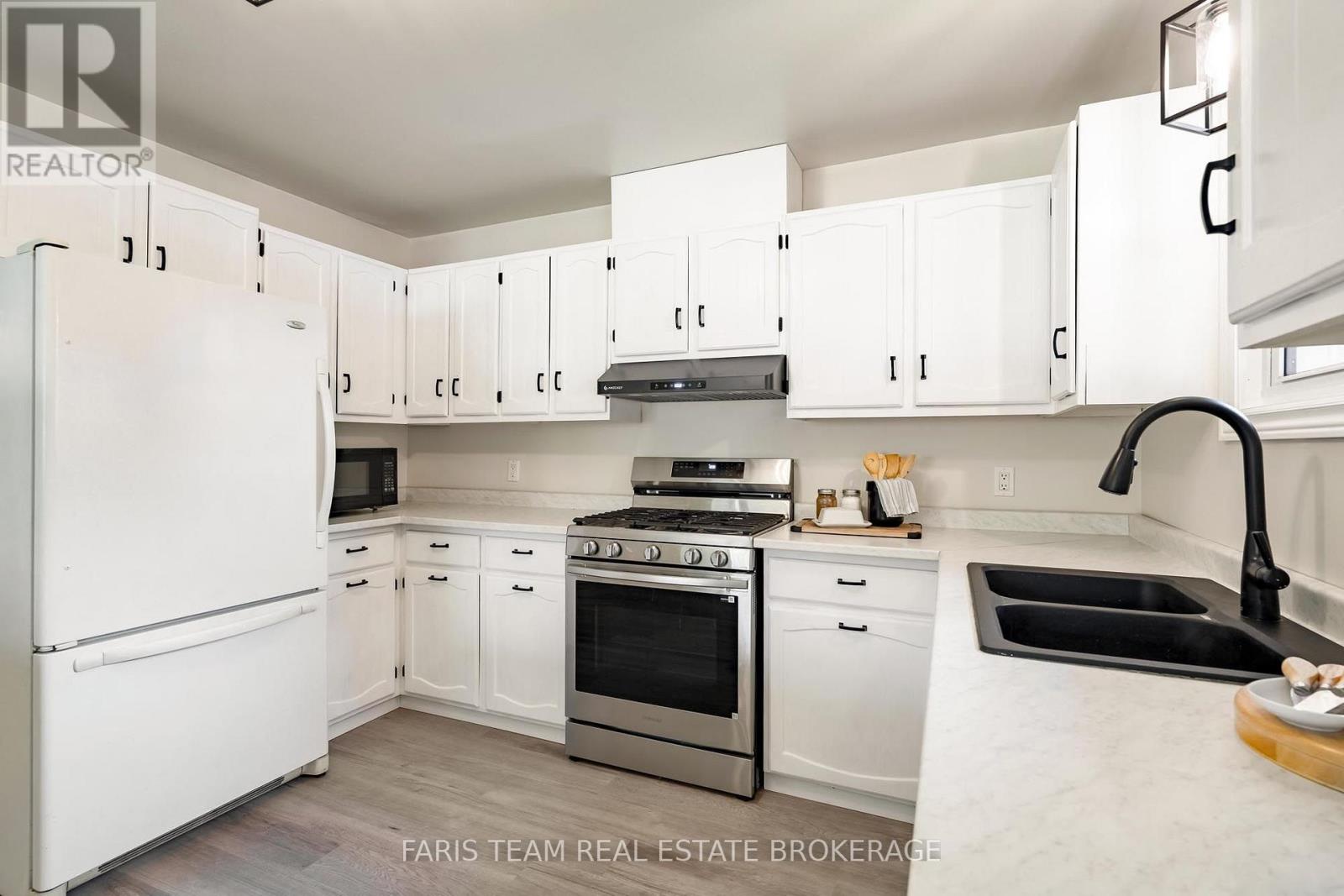 255 Cox Mill Road, Barrie, Ontario  L4N 5M4 - Photo 9 - S13536996