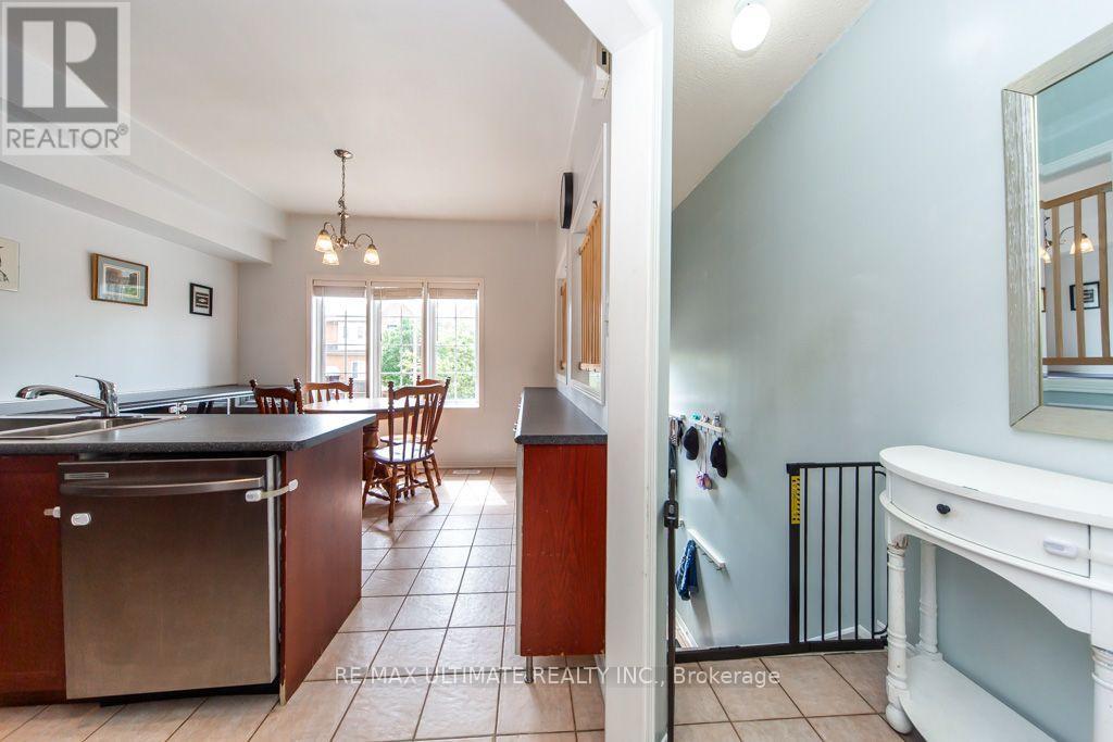 52 Bluewater Court, Toronto, Ontario  M8V 4A9 - Photo 6 - W13536710