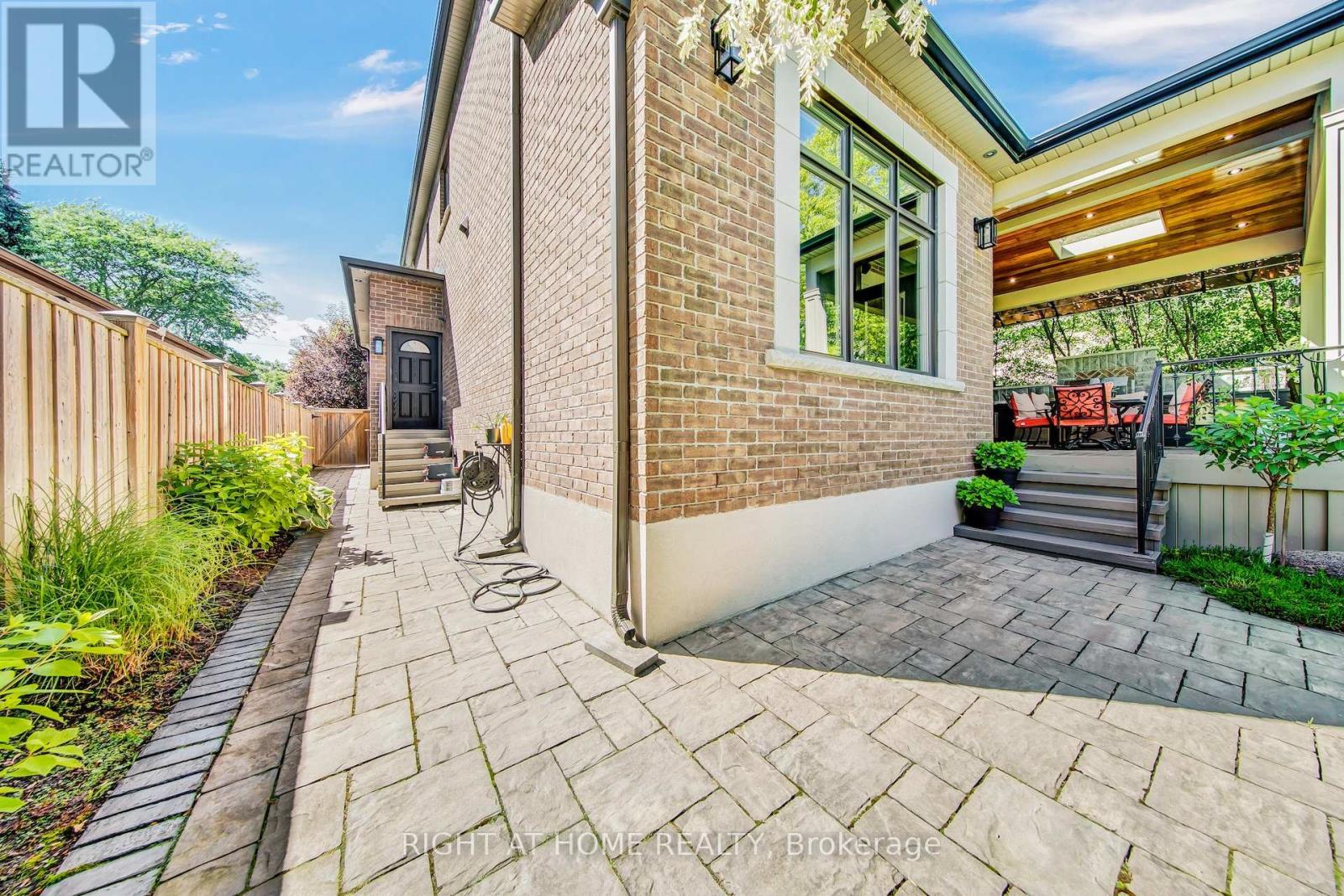 484 Avonwood Drive, Mississauga, Ontario  L5G 1Y9 - Photo 39 - W13536880