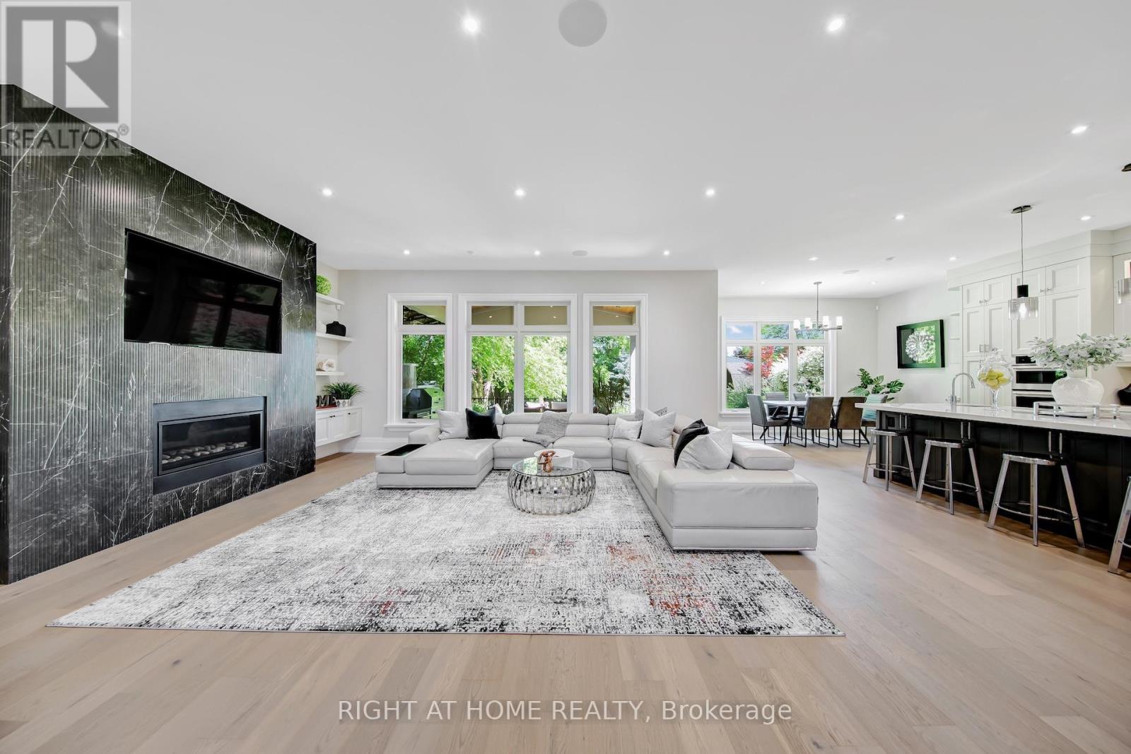 484 Avonwood Drive, Mississauga, Ontario  L5G 1Y9 - Photo 8 - W13536880