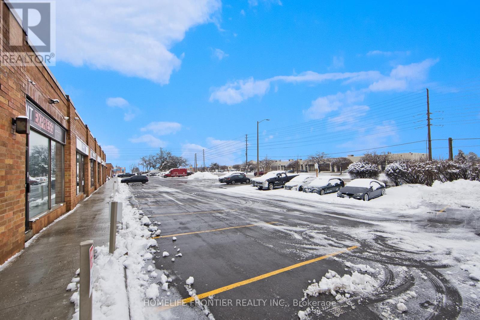 1077 Britannia Road E, Mississauga, Ontario L4W 3X1 - Photo 4 - W13536948