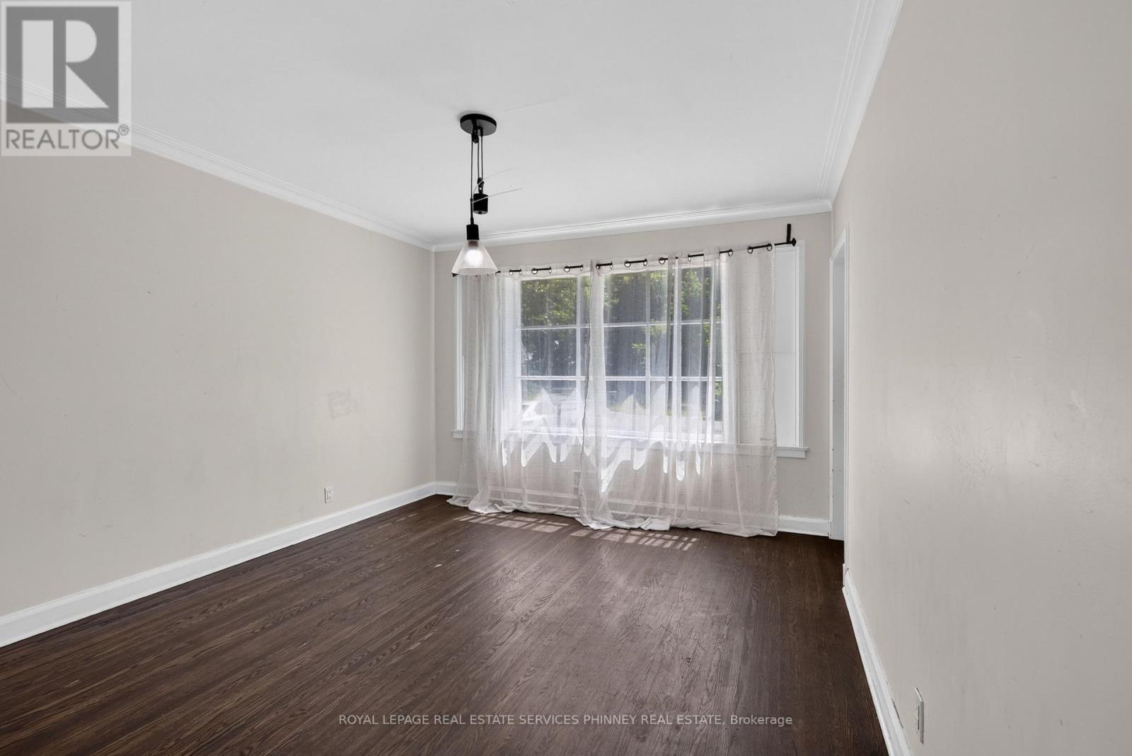 52 Valecrest Drive, Toronto, Ontario  M9A 4P6 - Photo 9 - W13537054