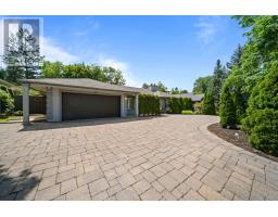 1592 ISLINGTON AVENUE, Toronto, Ontario