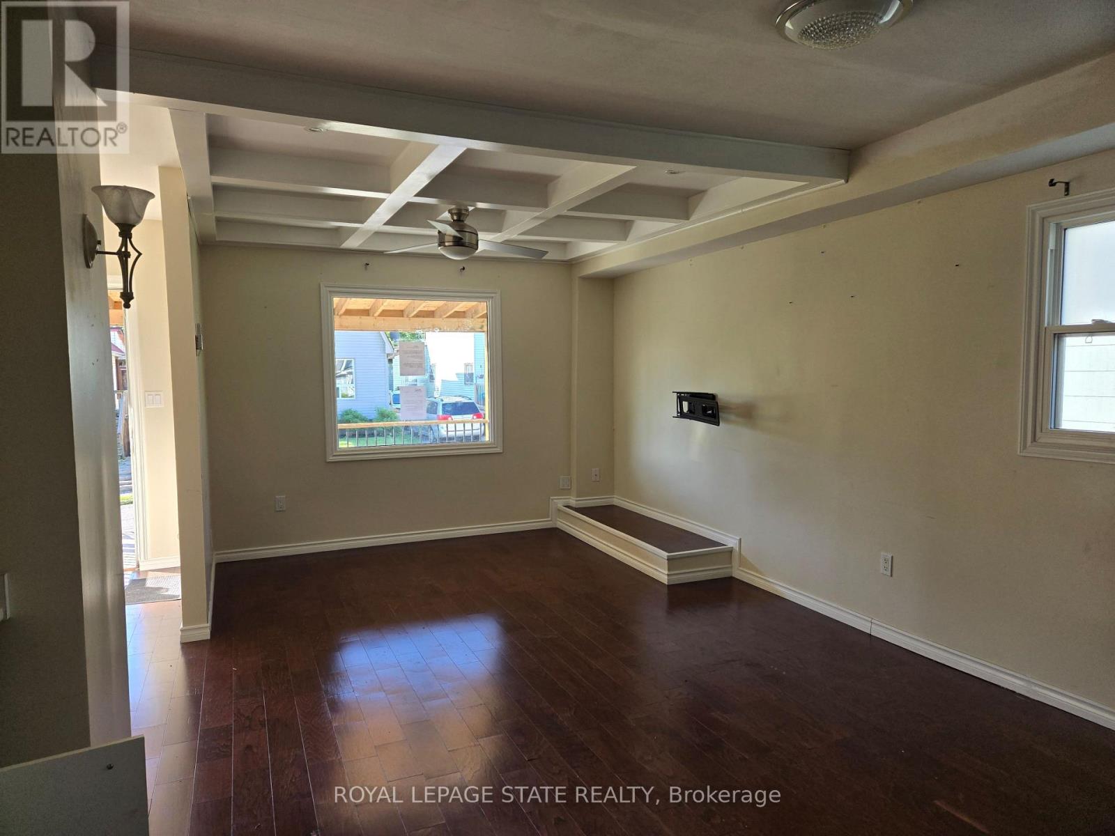 4249 Elgin Street, Niagara Falls, Ontario L2E 2X7 - Photo 5 - X13536824