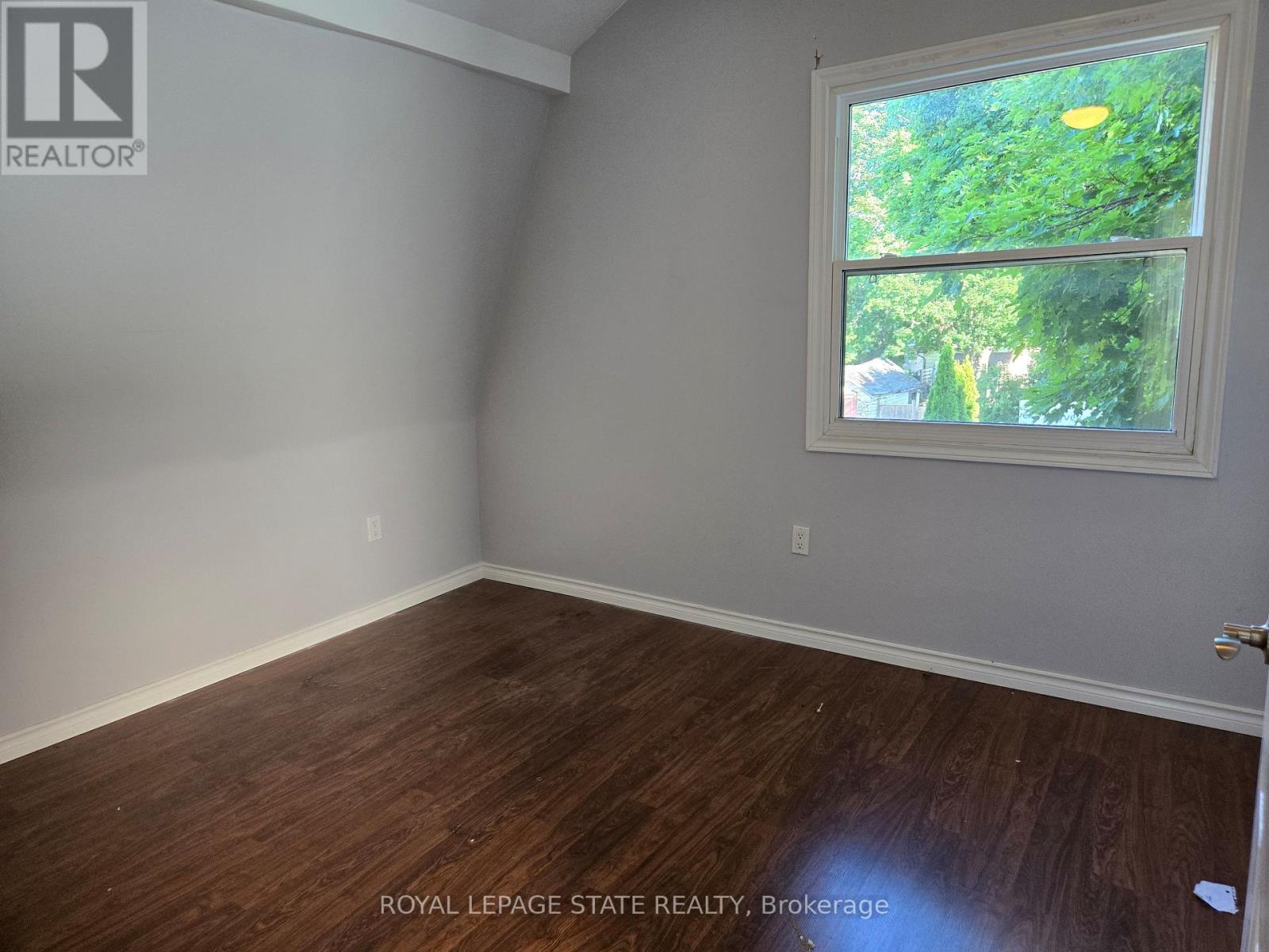 4249 Elgin Street, Niagara Falls, Ontario L2E 2X7 - Photo 9 - X13536824