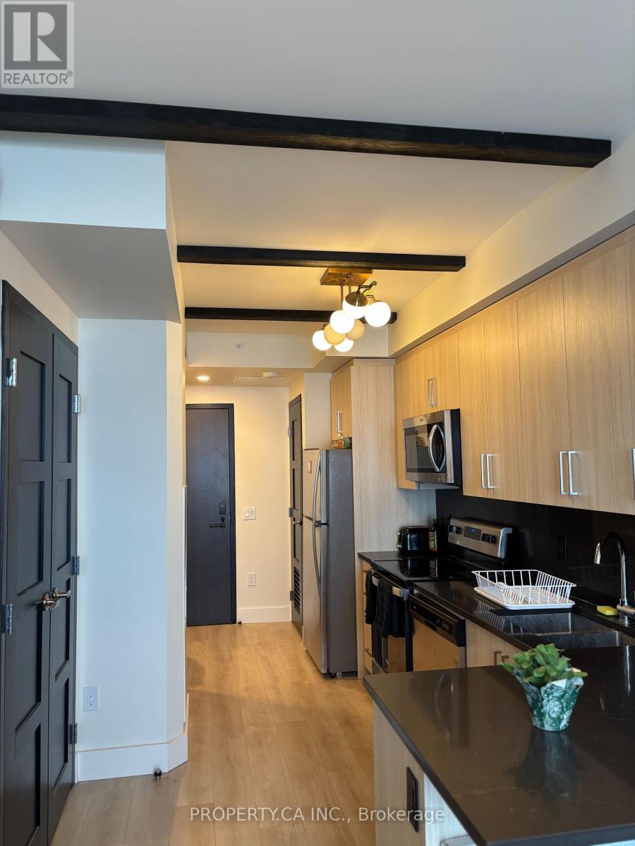 1001 - 145 Columbia Street W, Waterloo, Ontario  N2L 0K7 - Photo 2 - X13536940