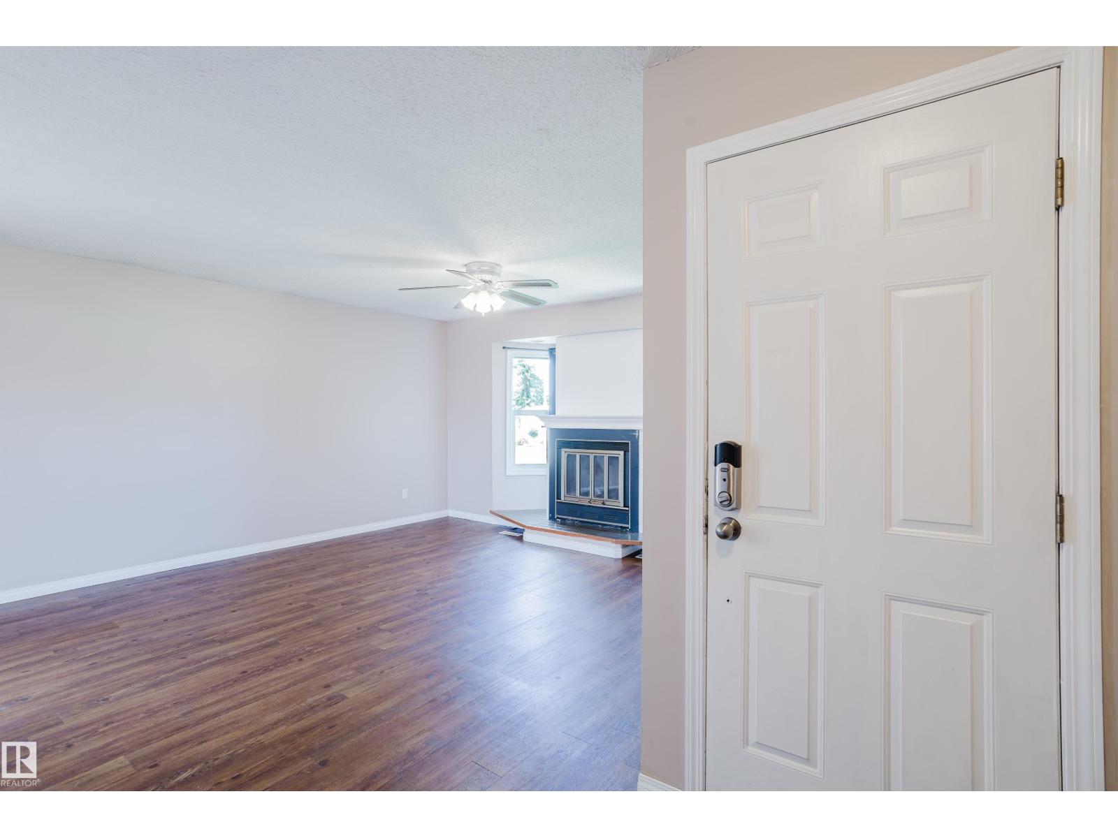 8707 151 Av NW, Edmonton, Alberta  T5E 5Y1 - Photo 5 - E4497591