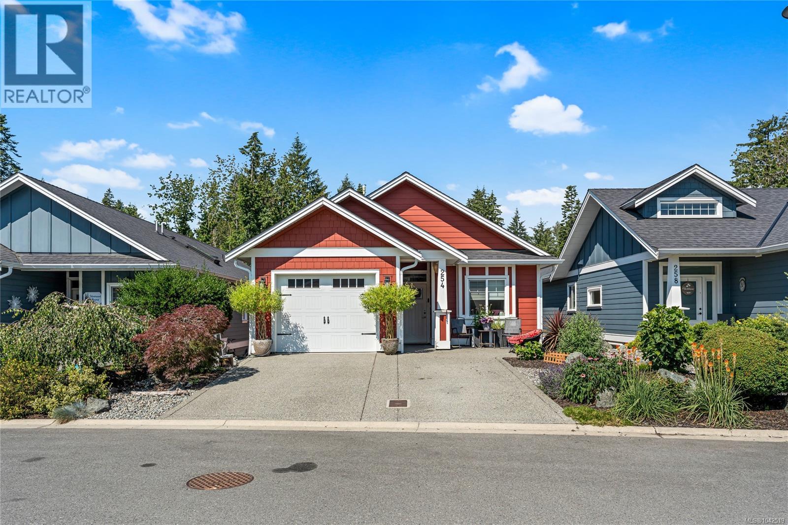 254 Edgewood Cres