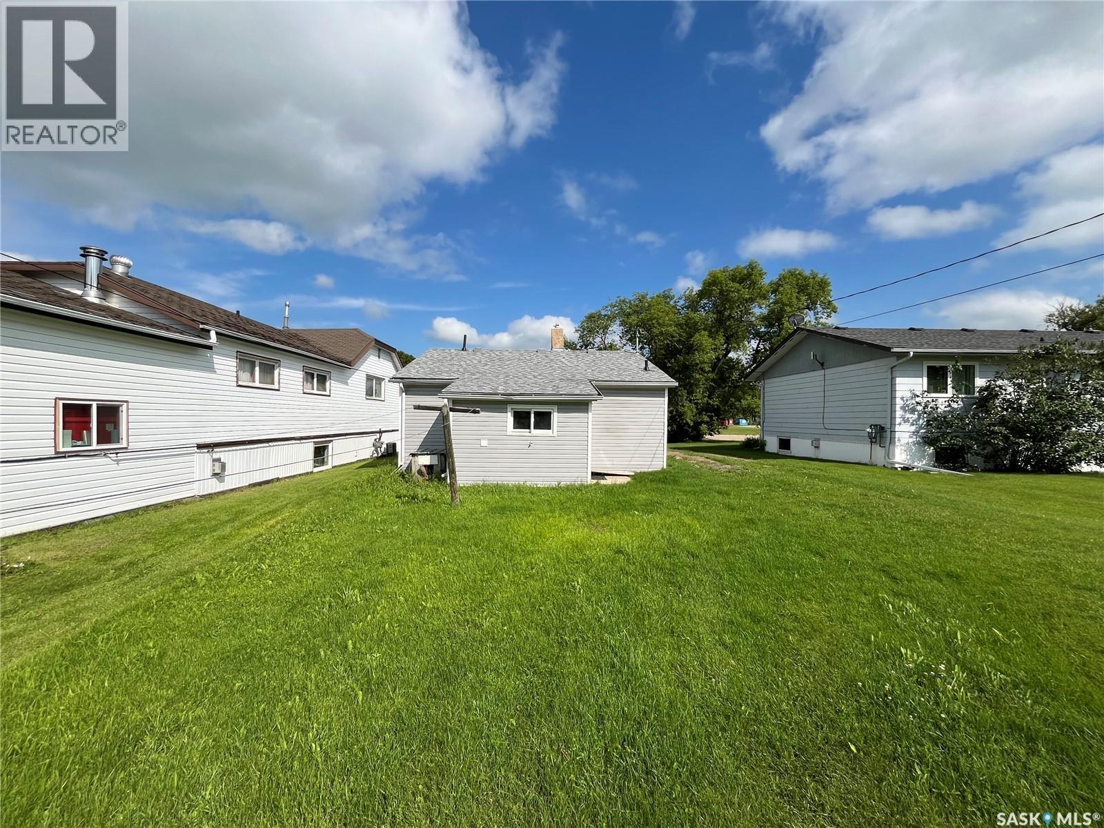 218 Barrows Street, Maryfield, Saskatchewan  S0G 3K0 - Photo 2 - SK041893