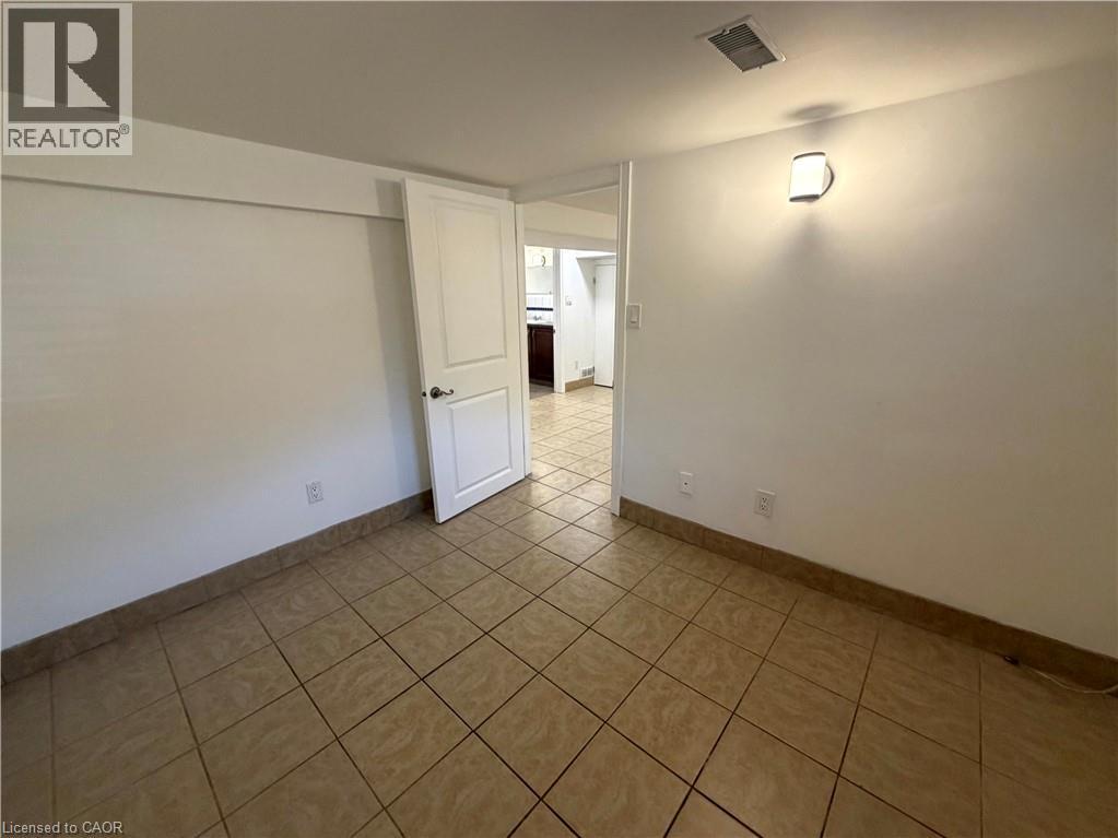 98 Limeridge Road E Unit# Lower Level, Hamilton, Ontario  L9A 2S3 - Photo 15 - 40837950