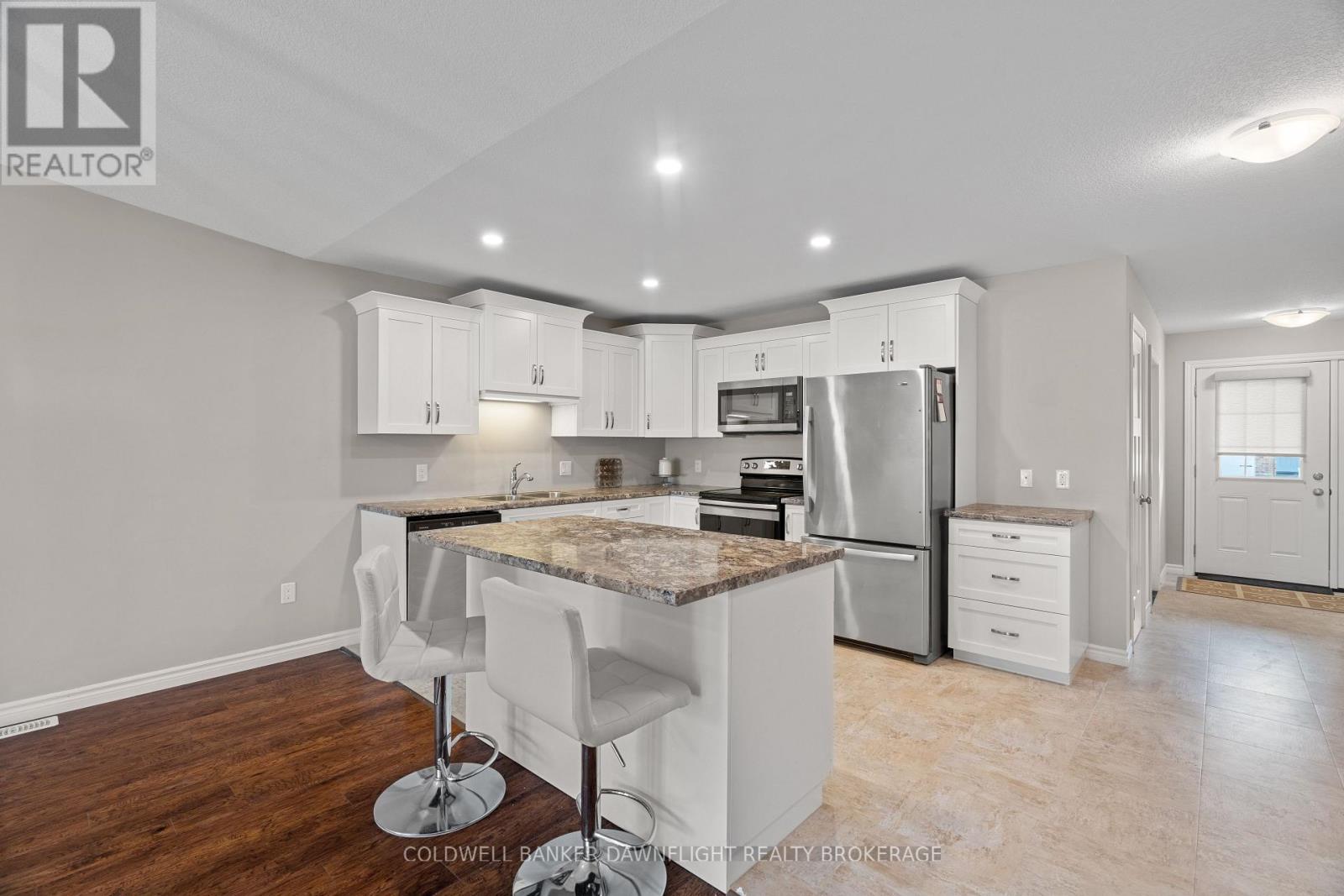 40 Devon Drive, South Huron, Ontario  N0M 1S3 - Photo 11 - X13537108