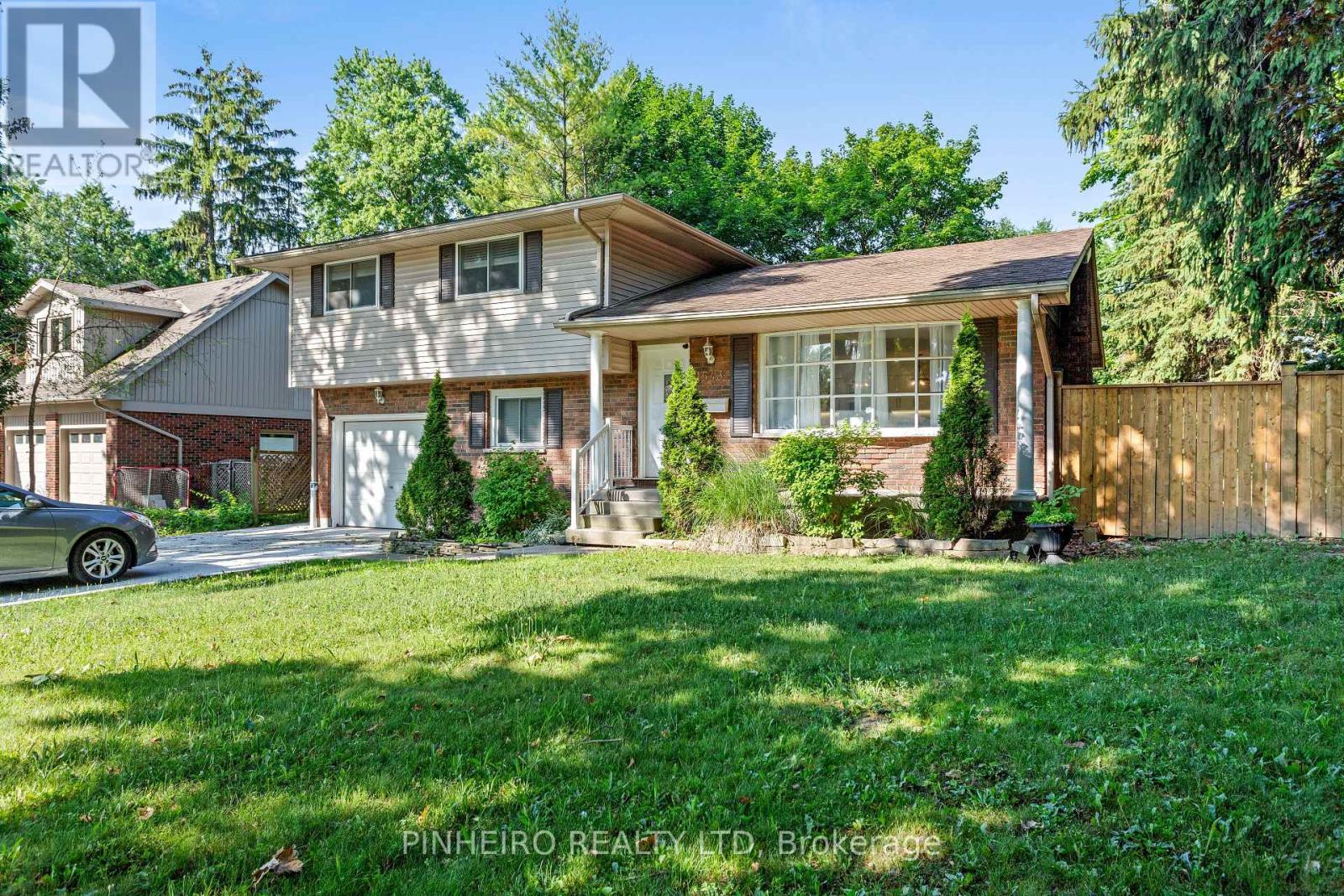 1543 Stoneybrook Crescent, London North, Ontario  N5X 1C6 - Photo 3 - X13537240