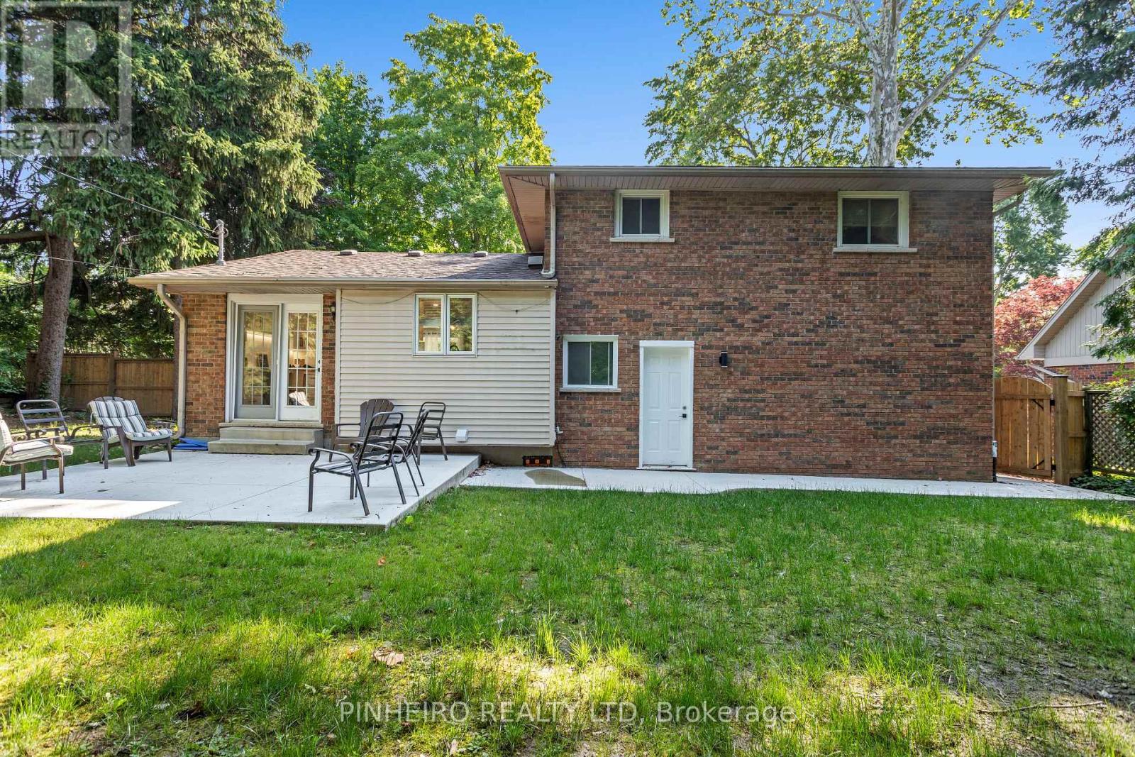 1543 Stoneybrook Crescent, London North, Ontario  N5X 1C6 - Photo 4 - X13537240