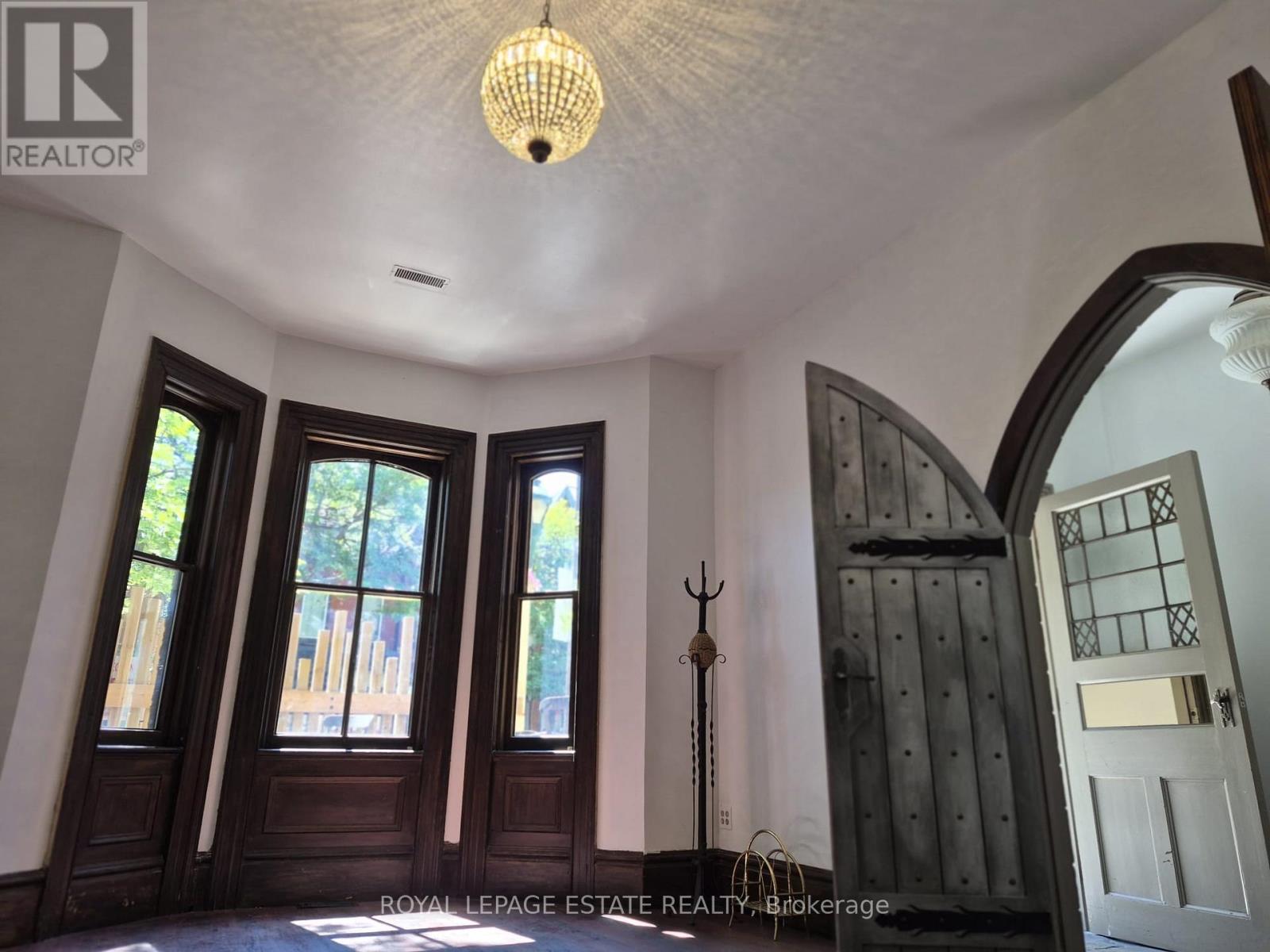 561 Parliament Street, Toronto, Ontario  M4X 1P7 - Photo 2 - C13495064