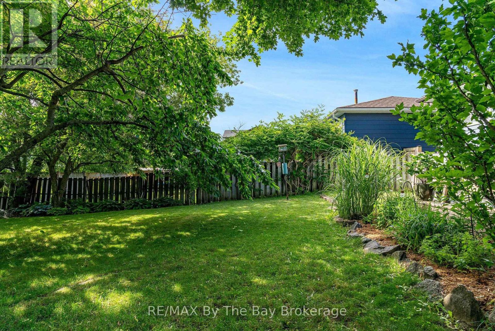 8 Harben Court, Collingwood, Ontario  L9Y 4L8 - Photo 40 - S13537290