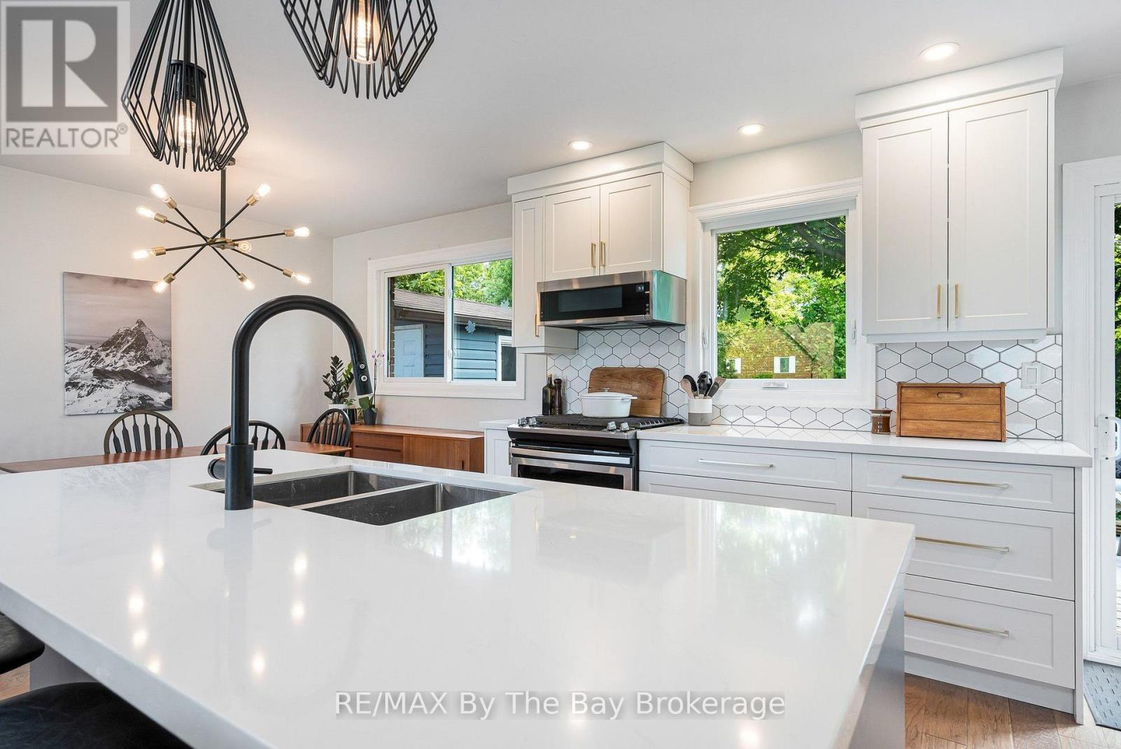 8 Harben Court, Collingwood, Ontario  L9Y 4L8 - Photo 8 - S13537290