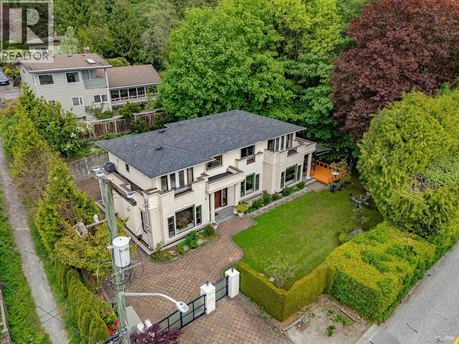 1835 Mathers Avenue, West Vancouver, British Columbia  V7V 2G6 - Photo 38 - R3143926