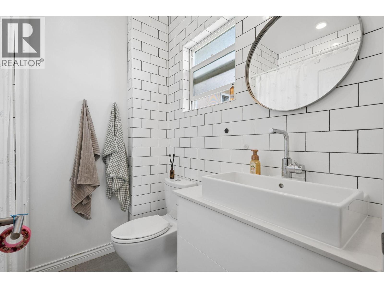 3559 Lakewood Street, Vancouver, British Columbia  V5N 4V7 - Photo 9 - R3143961