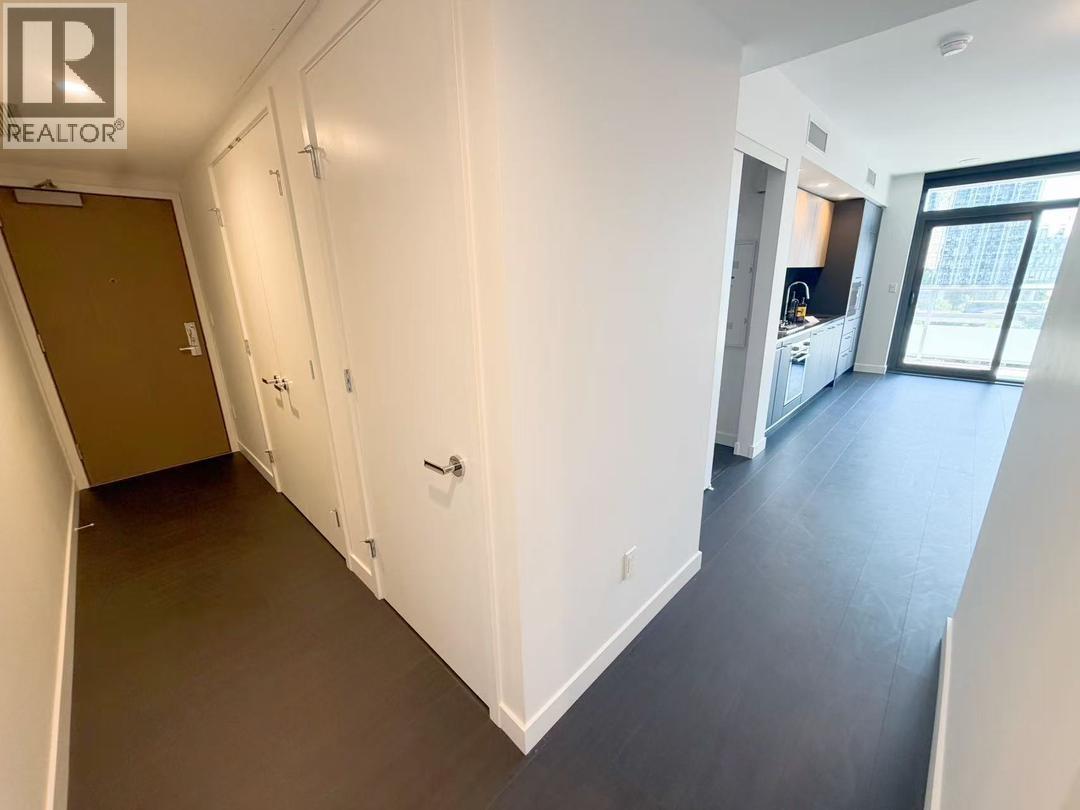 6608 Sussex Avenue, Burnaby, British Columbia  V5H 3B1 - Photo 4 - R3143931
