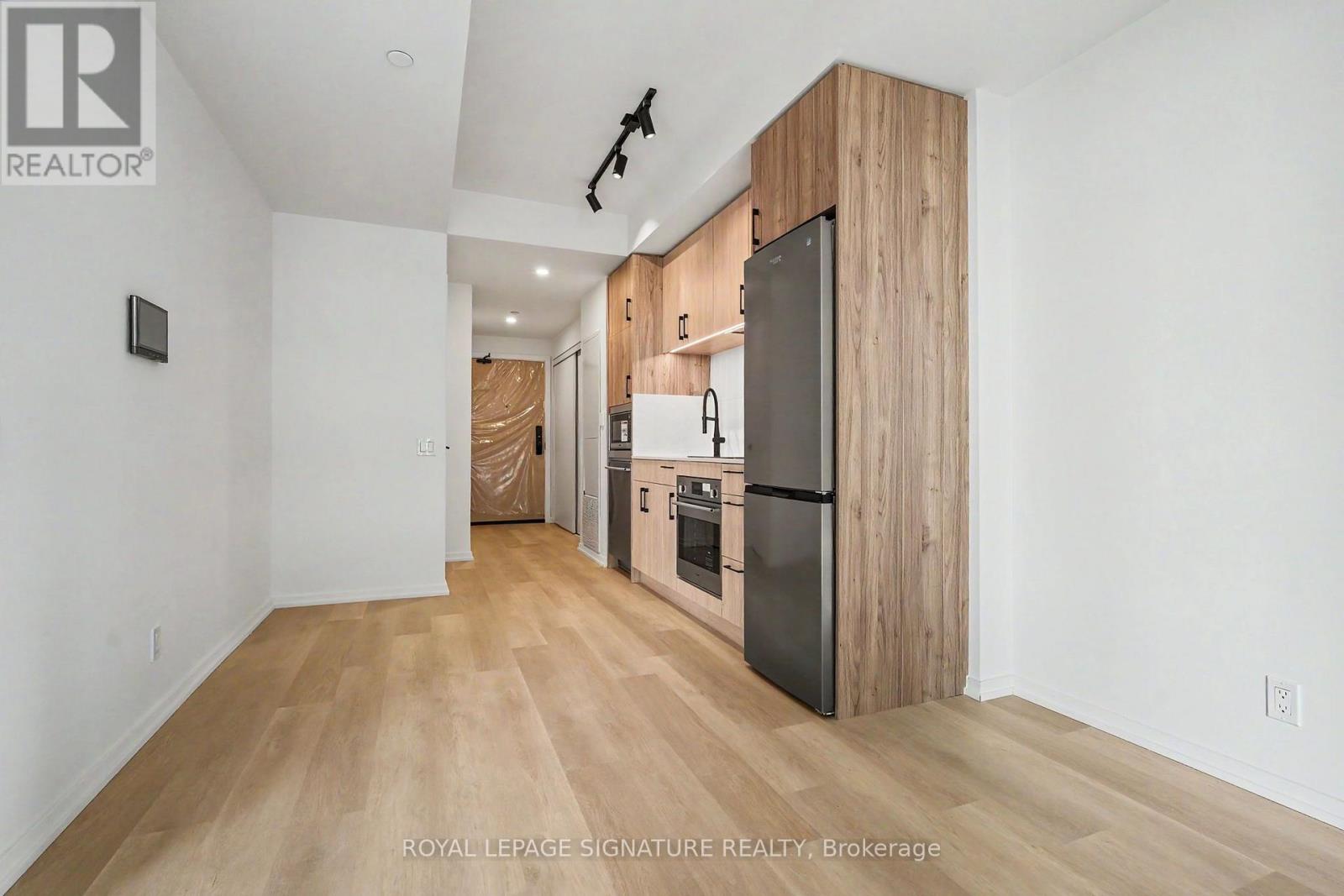 1111 - 109 Erskine Avenue, Toronto, Ontario  M4P 0G6 - Photo 12 - C13537152