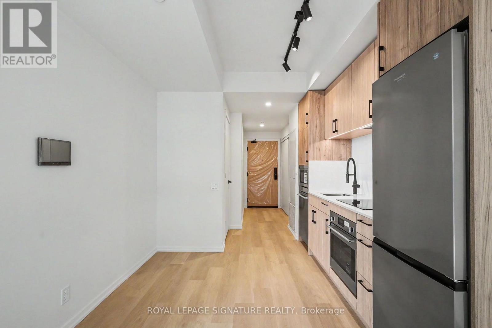 1111 - 109 Erskine Avenue, Toronto, Ontario  M4P 0G6 - Photo 6 - C13537152
