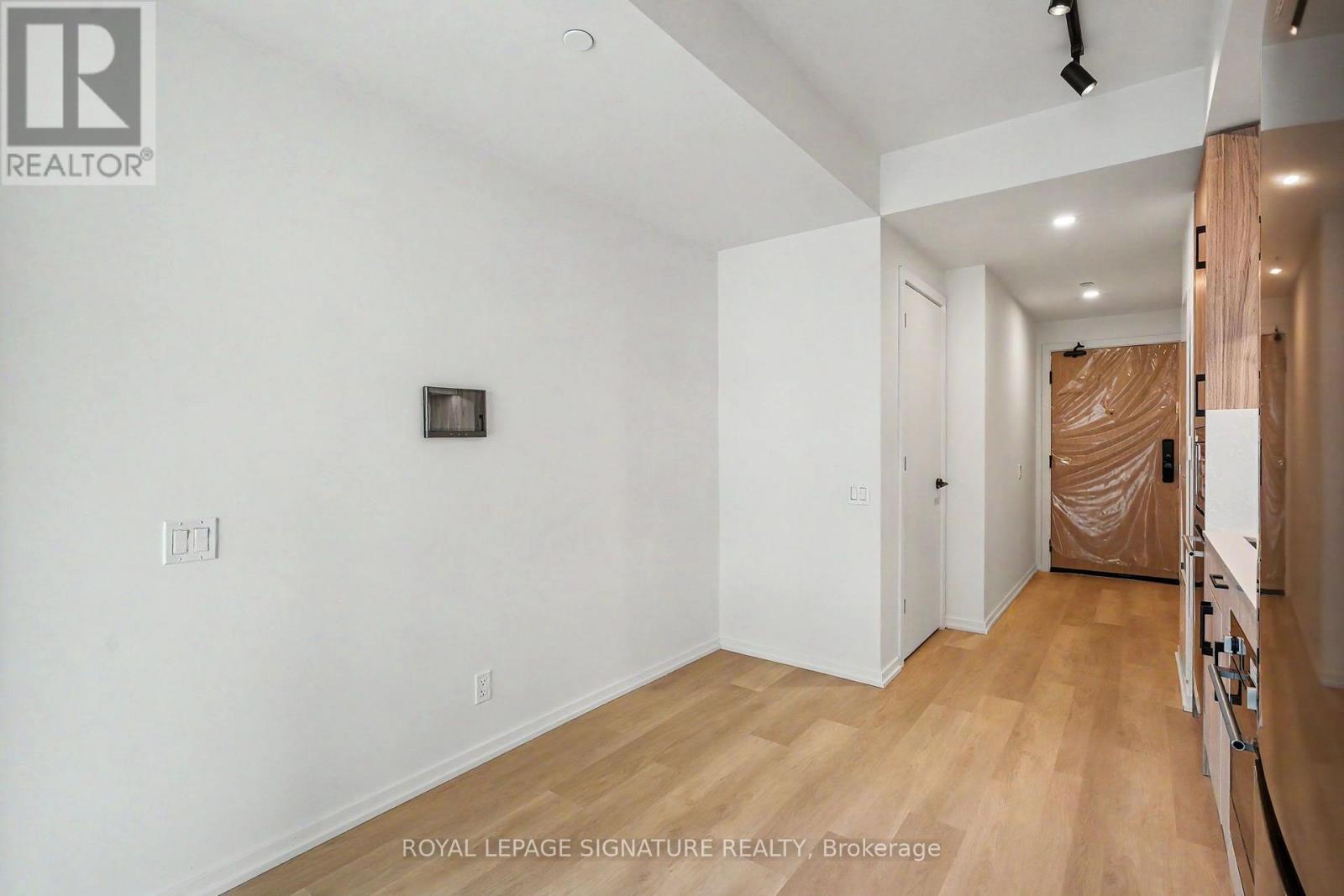 1111 - 109 Erskine Avenue, Toronto, Ontario  M4P 0G6 - Photo 8 - C13537152