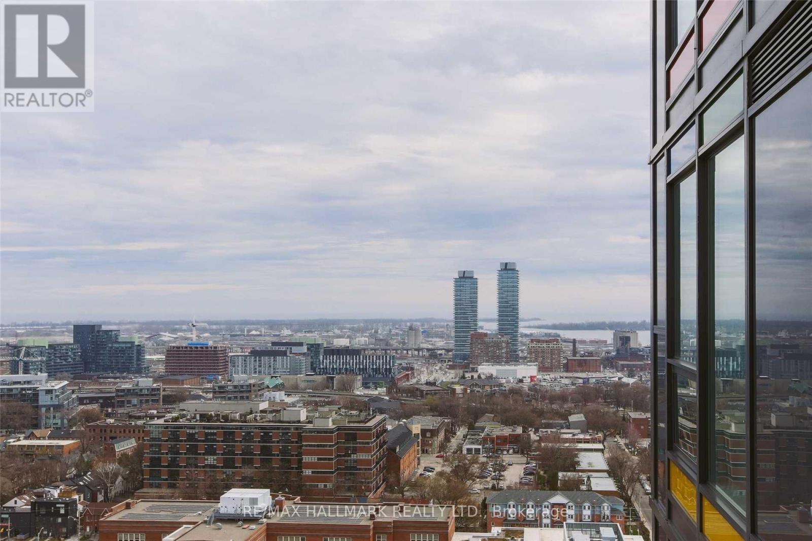 2102 - 225 Sackville Street, Toronto, Ontario  M5A 3H1 - Photo 11 - C13537172