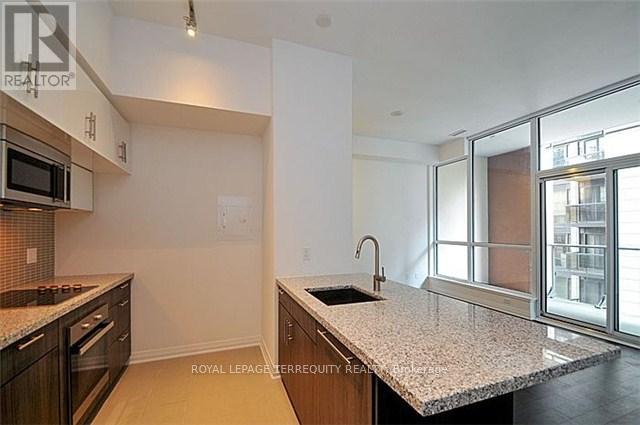 206 - 8 MERCER STREET, Toronto, Ontario