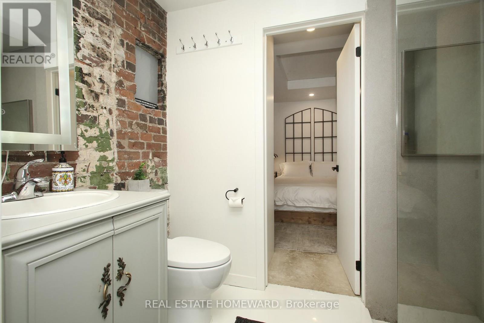 147 Boston Avenue, Toronto, Ontario  M4M 2T8 - Photo 11 - E13537106