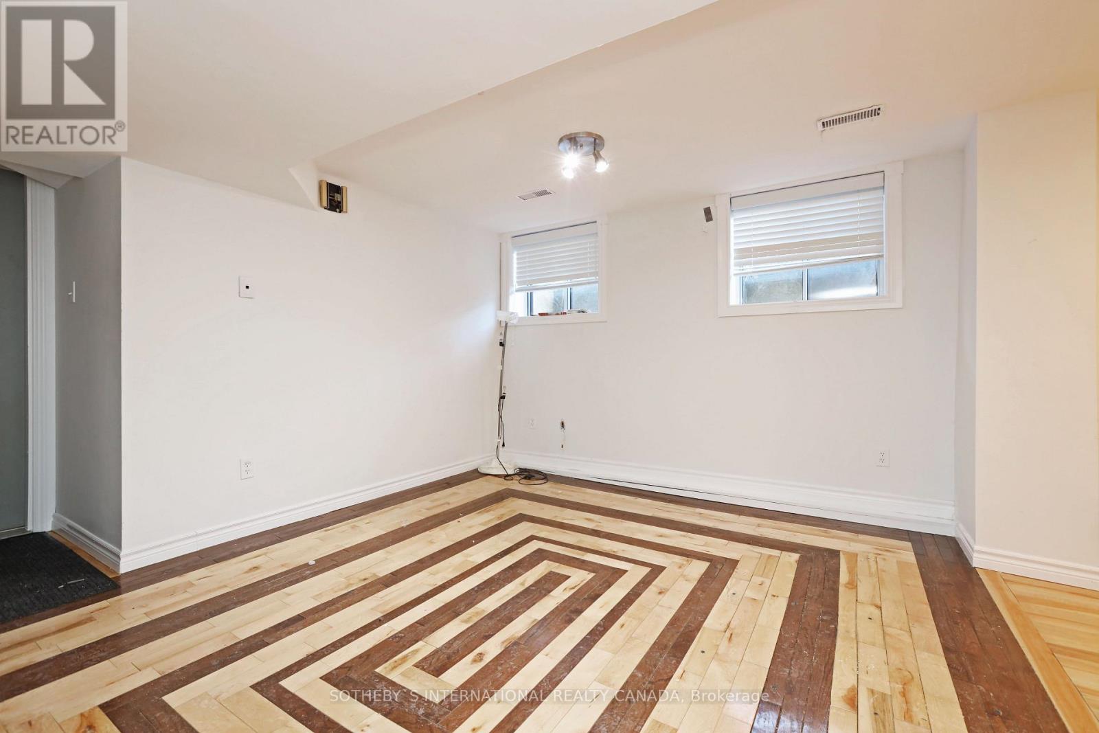 Lower - 212 Glebemount Avenue, Toronto, Ontario M4C 3T1 - Photo 16 - E13537140