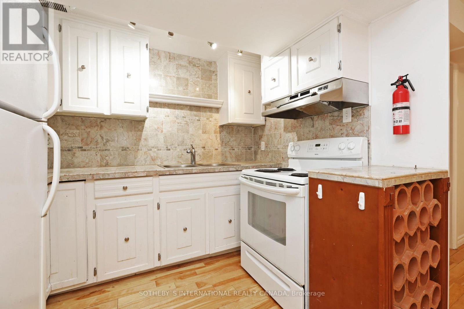 Lower - 212 Glebemount Avenue, Toronto, Ontario M4C 3T1 - Photo 20 - E13537140