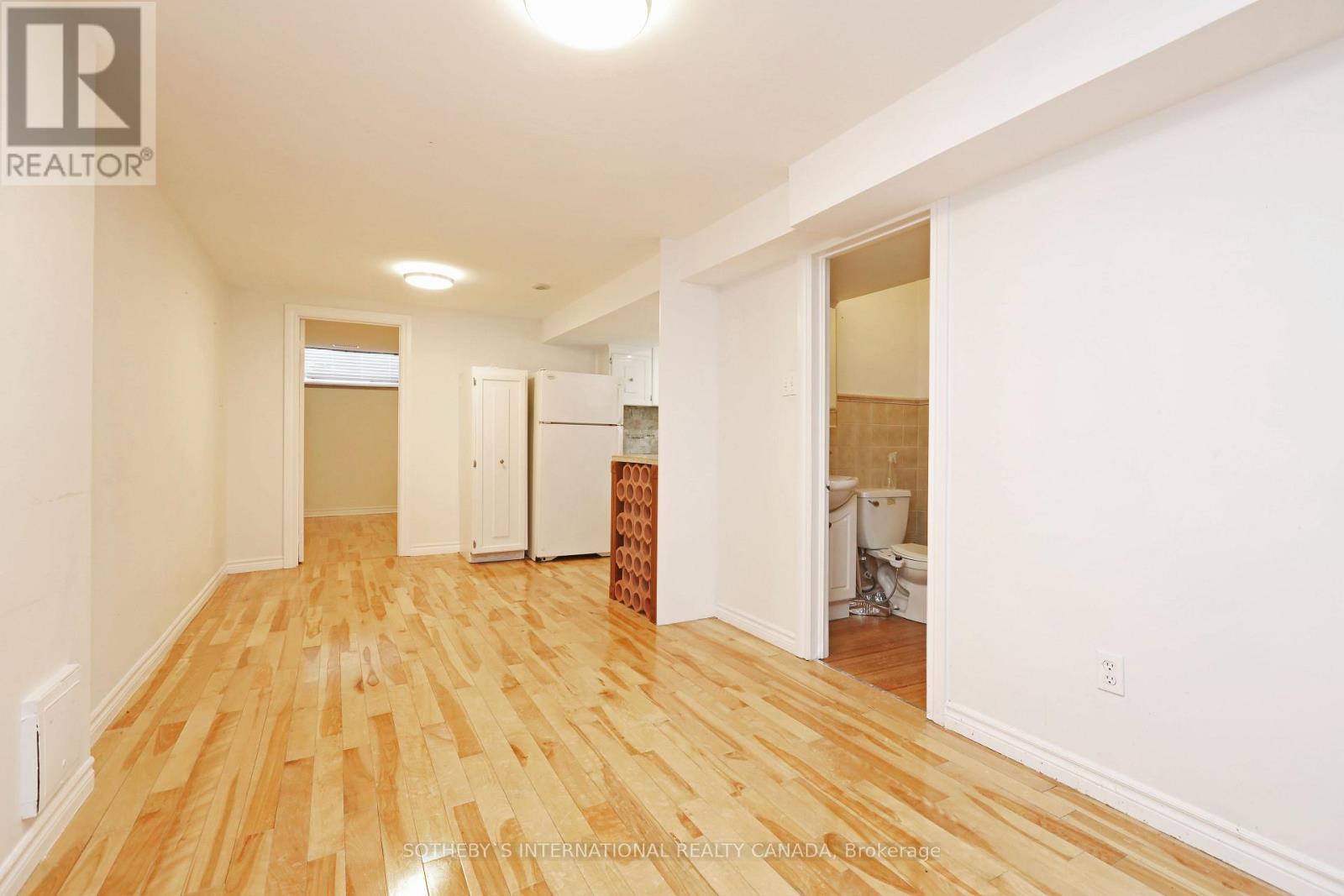 Lower - 212 Glebemount Avenue, Toronto, Ontario M4C 3T1 - Photo 5 - E13537140