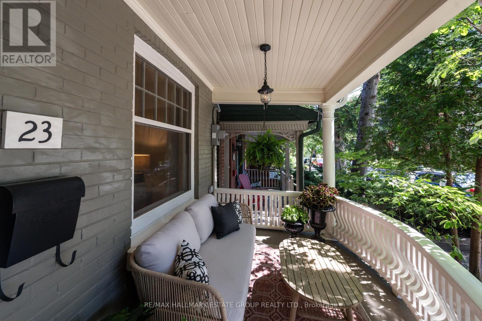 23 Brooklyn Avenue, Toronto, Ontario M4M 2X4 - Photo 3 - E13537170