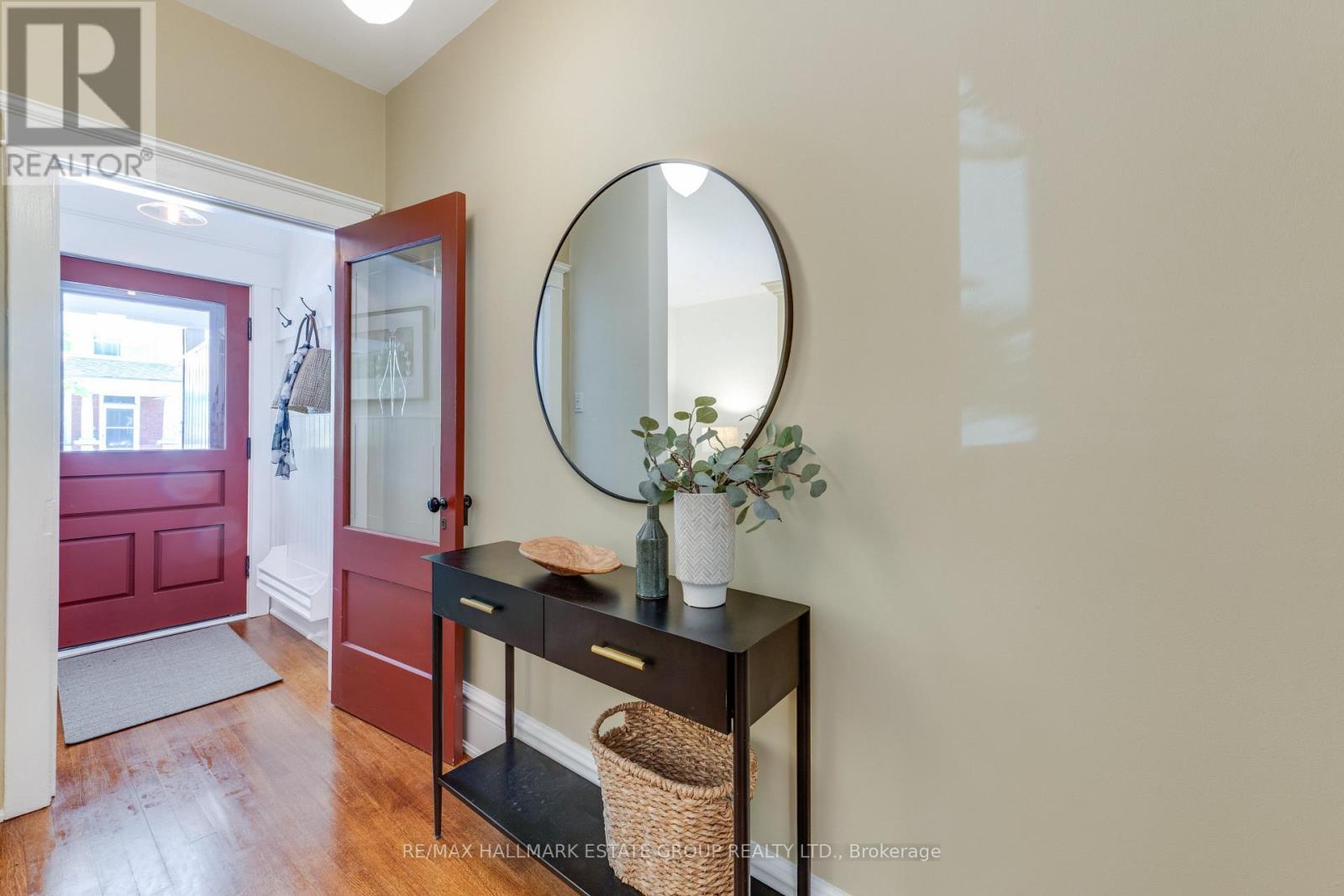 23 Brooklyn Avenue, Toronto, Ontario M4M 2X4 - Photo 4 - E13537170