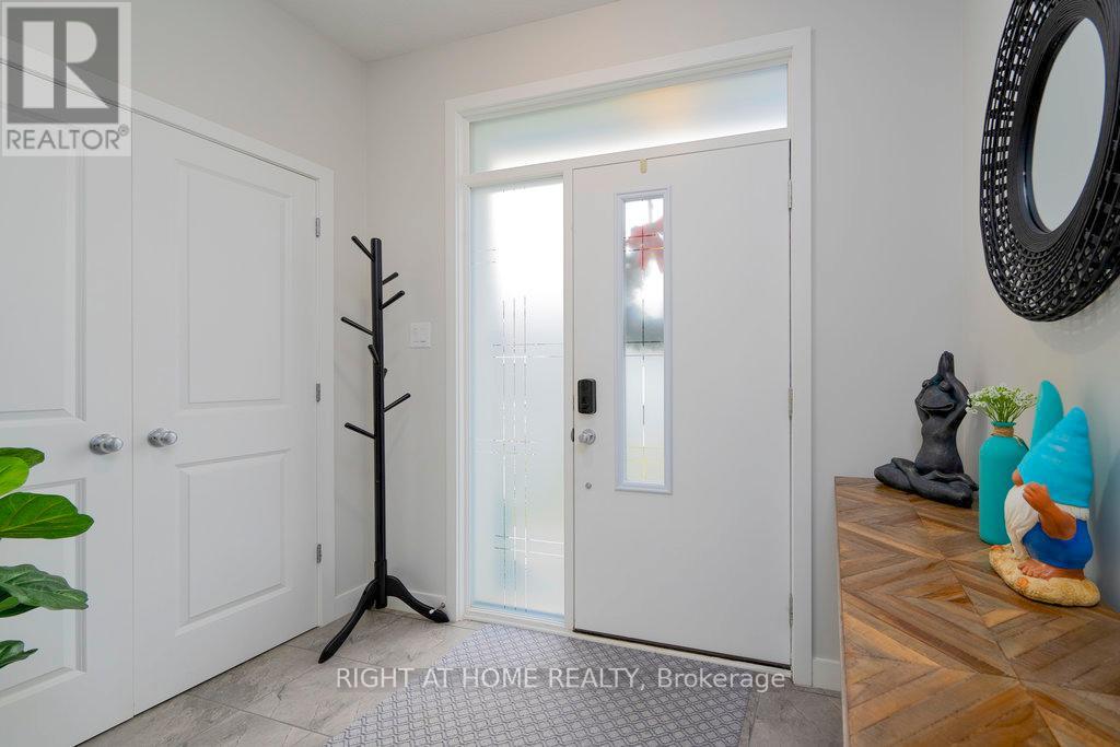 159 Boulonnais Grove, Ottawa, Ontario  K2S 0T7 - Photo 2 - X13537180