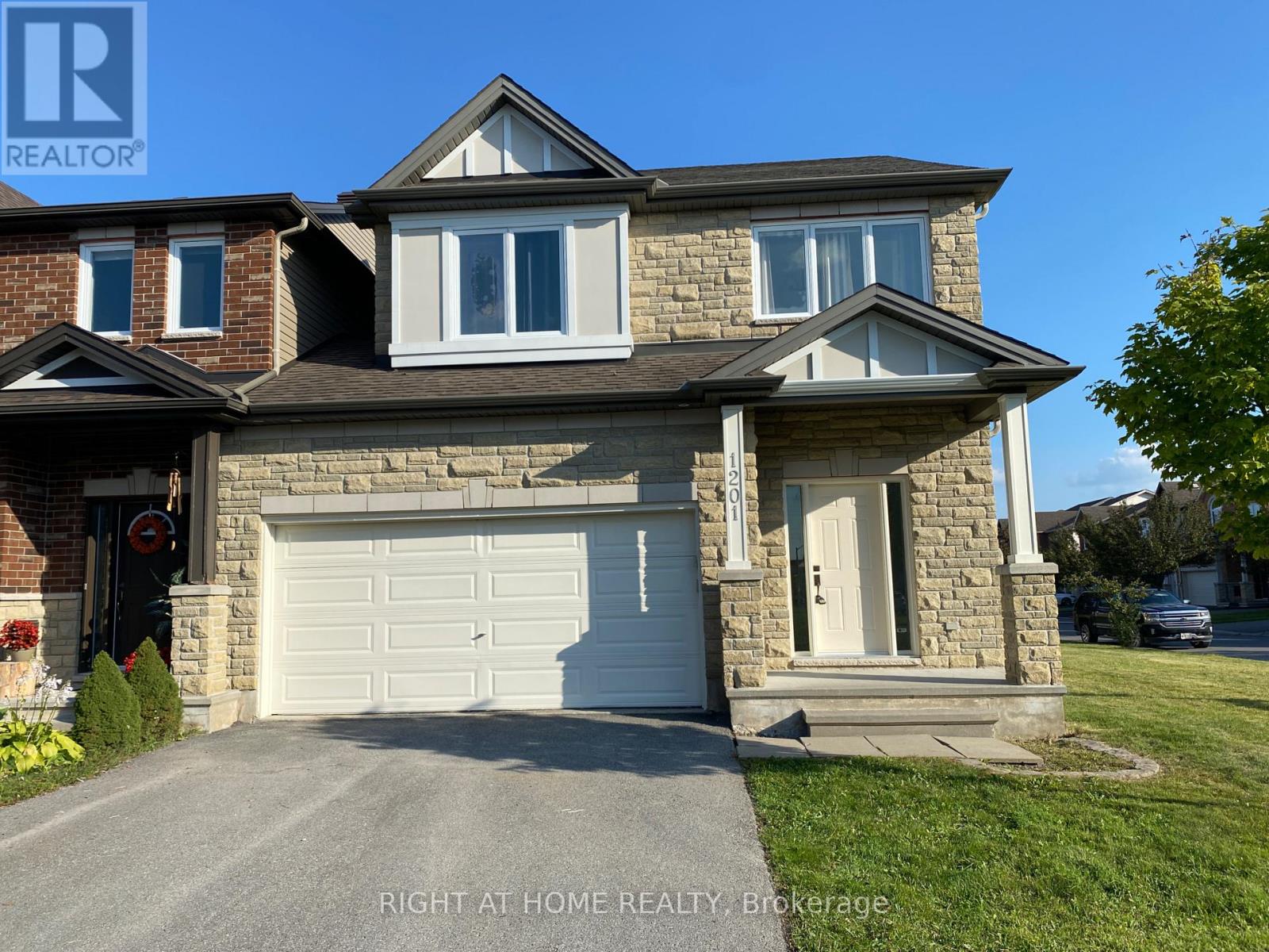 1201 Alson Mills Way, Ottawa, Ontario  K2M 0C8 - Photo 1 - X13537206