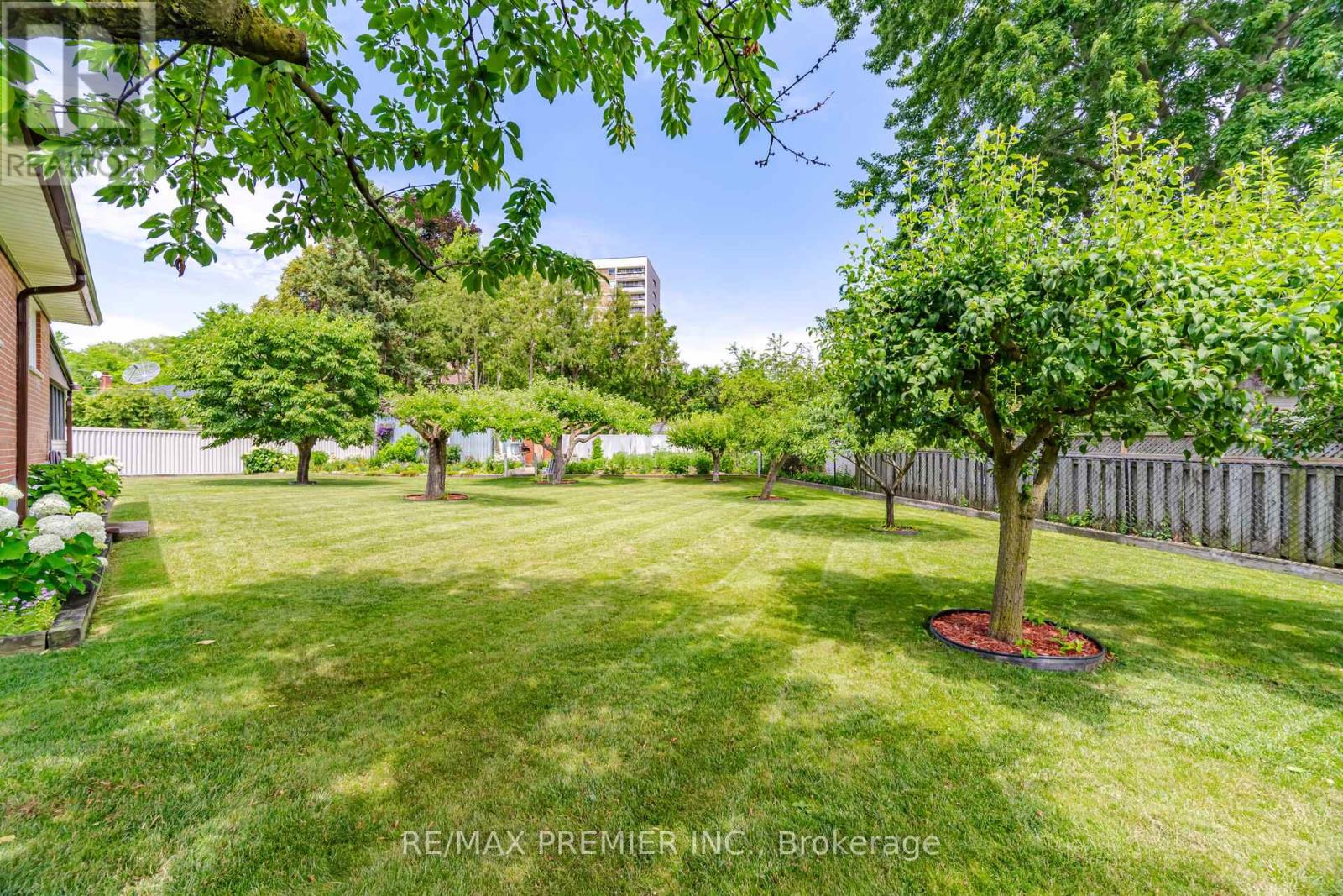 11 Kinnie Court, Toronto, Ontario  M3N 2S1 - Photo 34 - W13537208