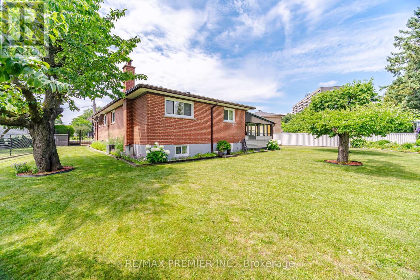 11 Kinnie Court, Toronto, Ontario  M3N 2S1 - Photo 35 - W13537208
