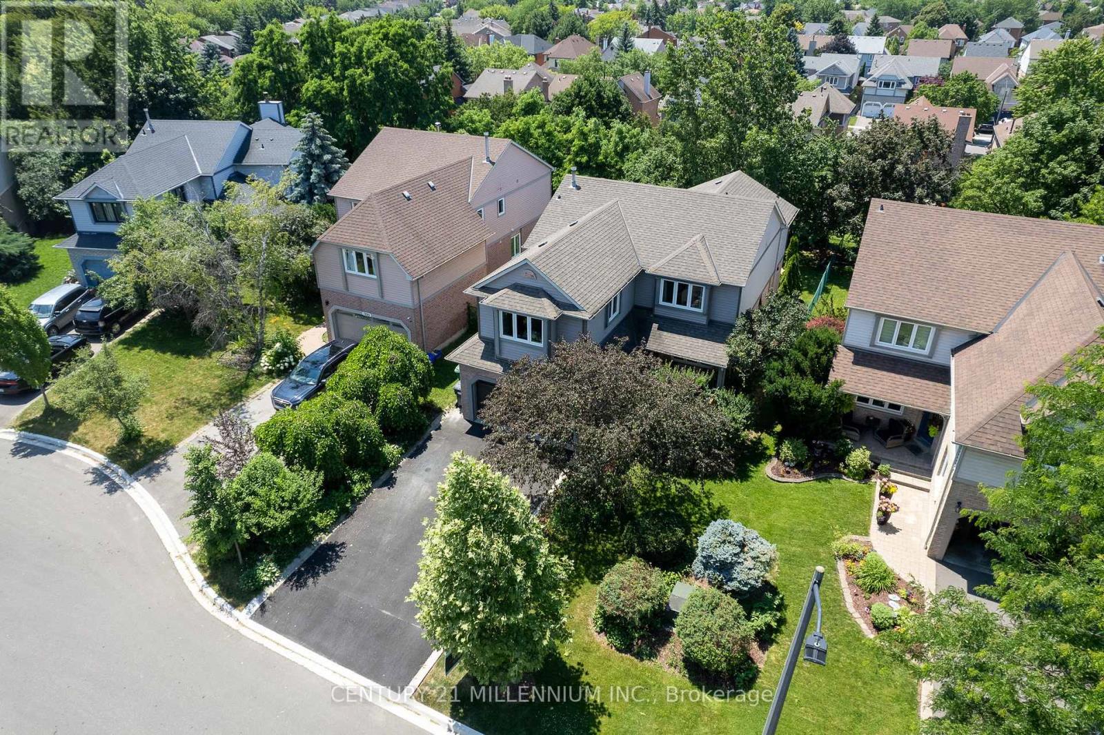 7227 Windrush Court, Mississauga, Ontario  L5N 6K1 - Photo 3 - W13537258