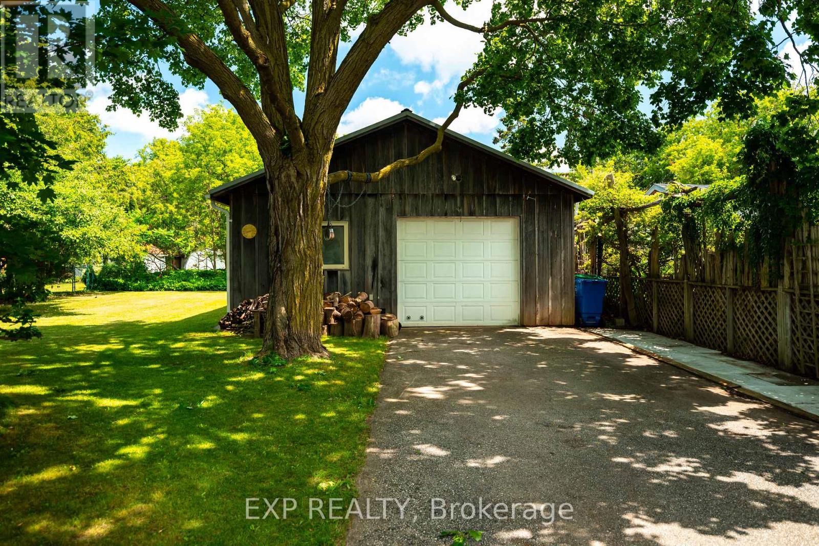 39 Townline, Orangeville, Ontario  L9W 1T7 - Photo 2 - W13537296