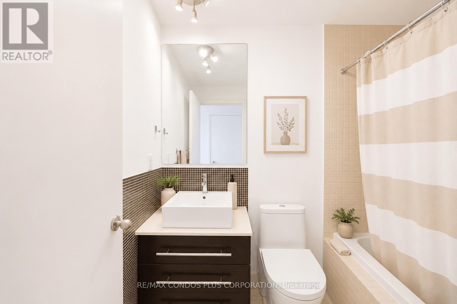 801 - 18 Beverley Street, Toronto, Ontario M5T 3L2 - Photo 15 - C13524304
