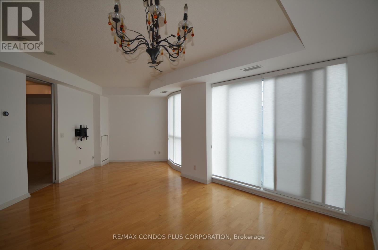 801 - 18 Beverley Street, Toronto, Ontario M5T 3L2 - Photo 26 - C13524304