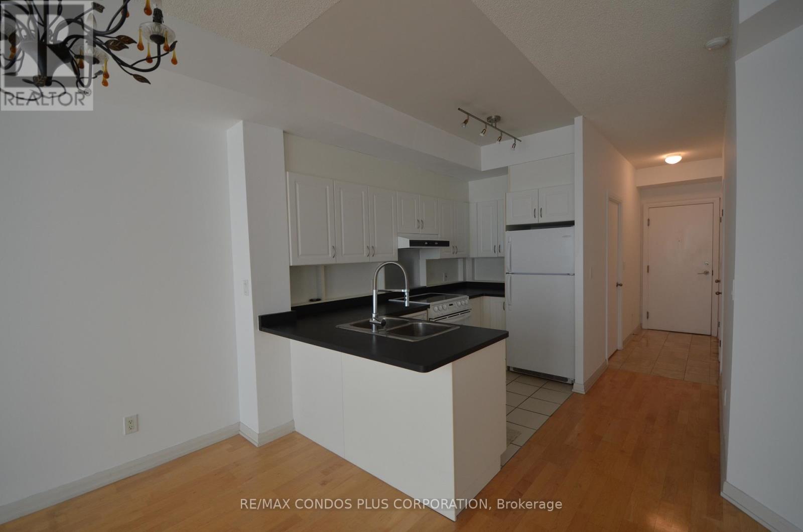 801 - 18 Beverley Street, Toronto, Ontario M5T 3L2 - Photo 27 - C13524304